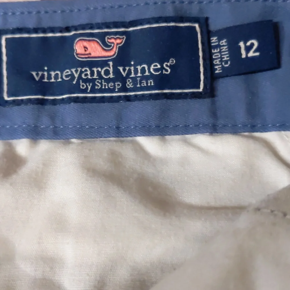 Boy's 12 Vineyard Vines Embroidered Golf Club Shorts - Picture 4 of 4